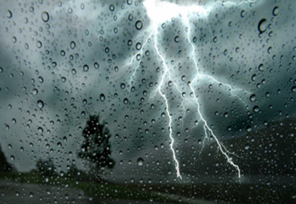 Avertizare meteo de vreme rea în vestul țării