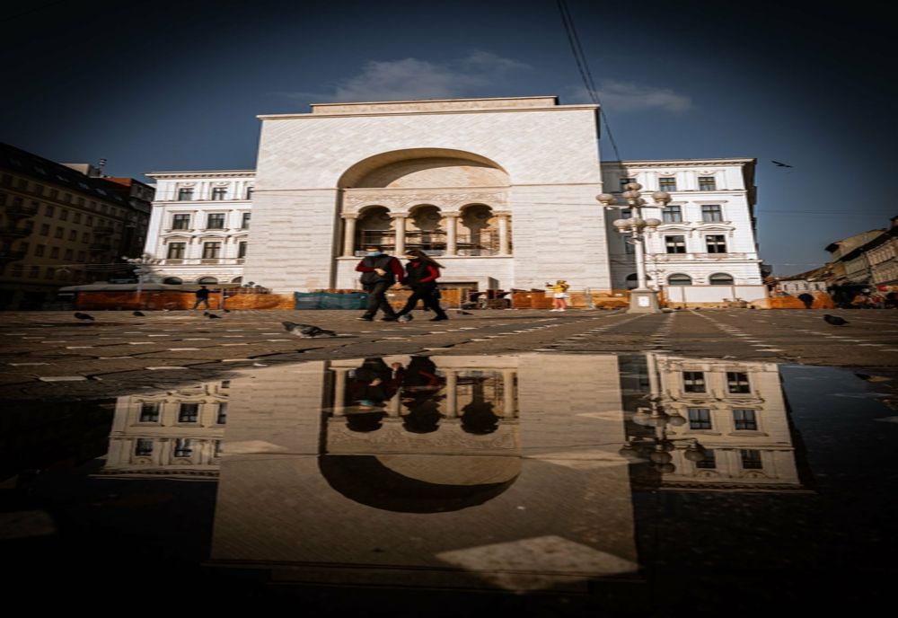 Lucrările la fațada Operei din Timișoara ar putea fi gata în decembrie