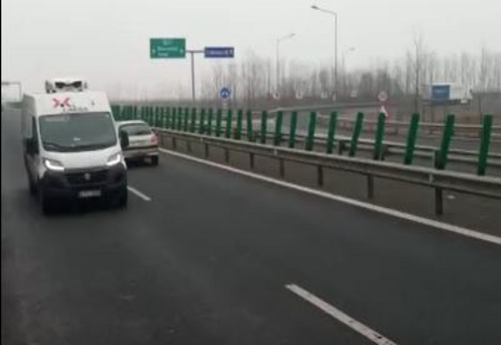 Pe autostradă, conducând pe contrasens. Isprava unei șoferițe de 22 de ani