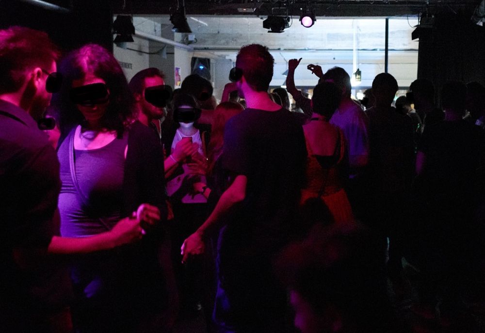 Localuri, dar și persoane fizice sancționate de polițiștii locali pentru că au dat muzica prea tare sau au turat motoarele