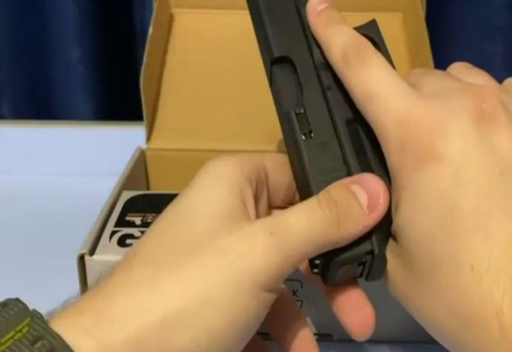 A tras cu pistolul pe o stradă din Timișoara, în fața unui restaurant. Dezarmat de polițiști