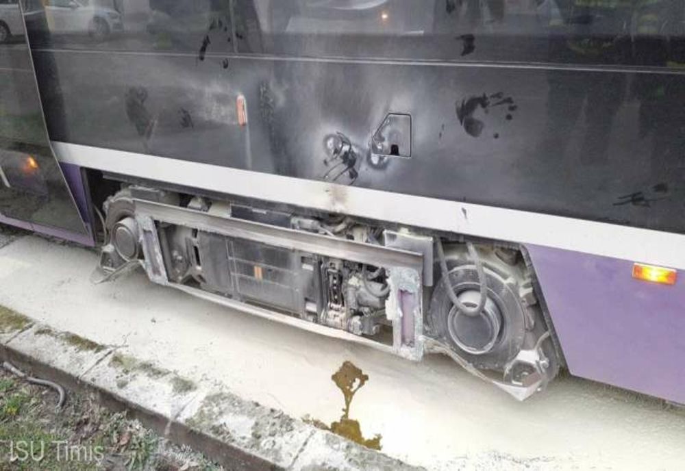 Incendiu produs la sistemul de frânare al unui tramvai cu călători