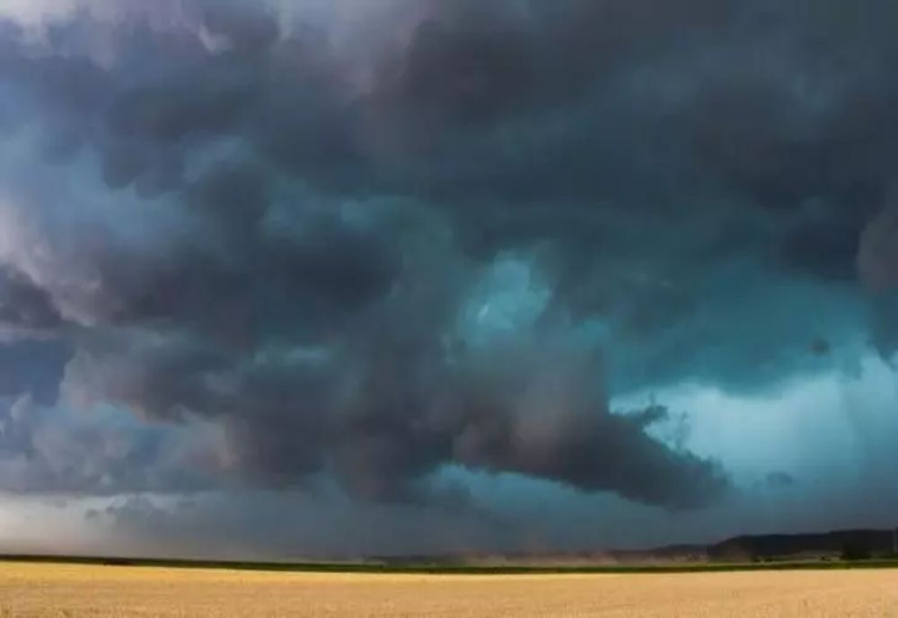 Vreme instabilă în vestul țării. Cât mai țin ploile