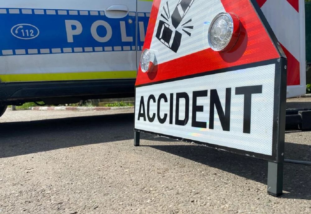 Accident grav pe șoseaua Timișoara-Moravița: trei răniți, printre care un copil
