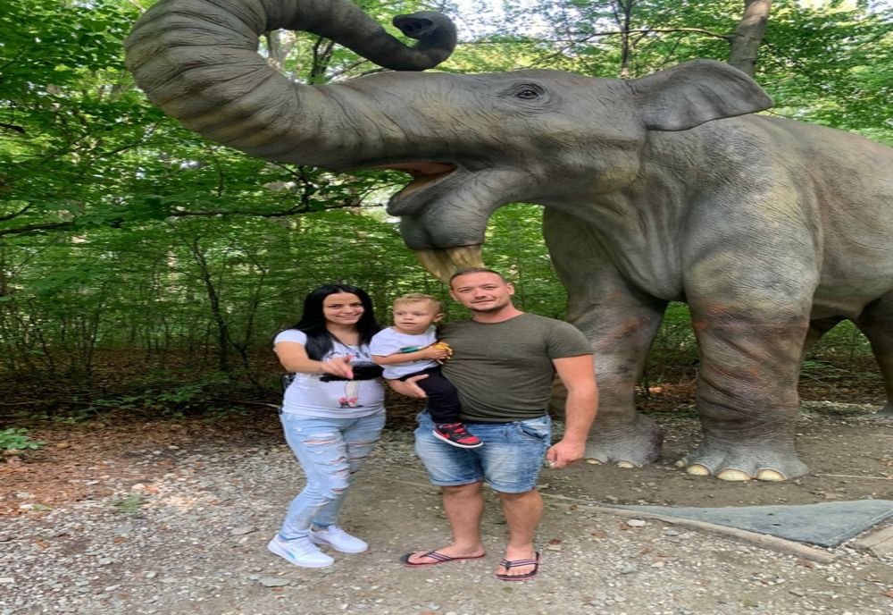 Tânăra care și-a pierdut copilul și soțul în tragedia de pe Mureș, mesaj sfâșietor: "De ce mi i-ai luat, Doamne, pe amândoi? Cu ce ți-am greșit sa îmi faci așa ceva?"