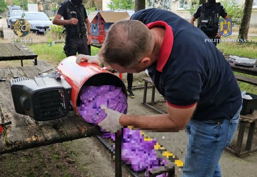 Un compresor de aer mai „special”. Ce au descoperit polițiștii de la vama din Timișoara