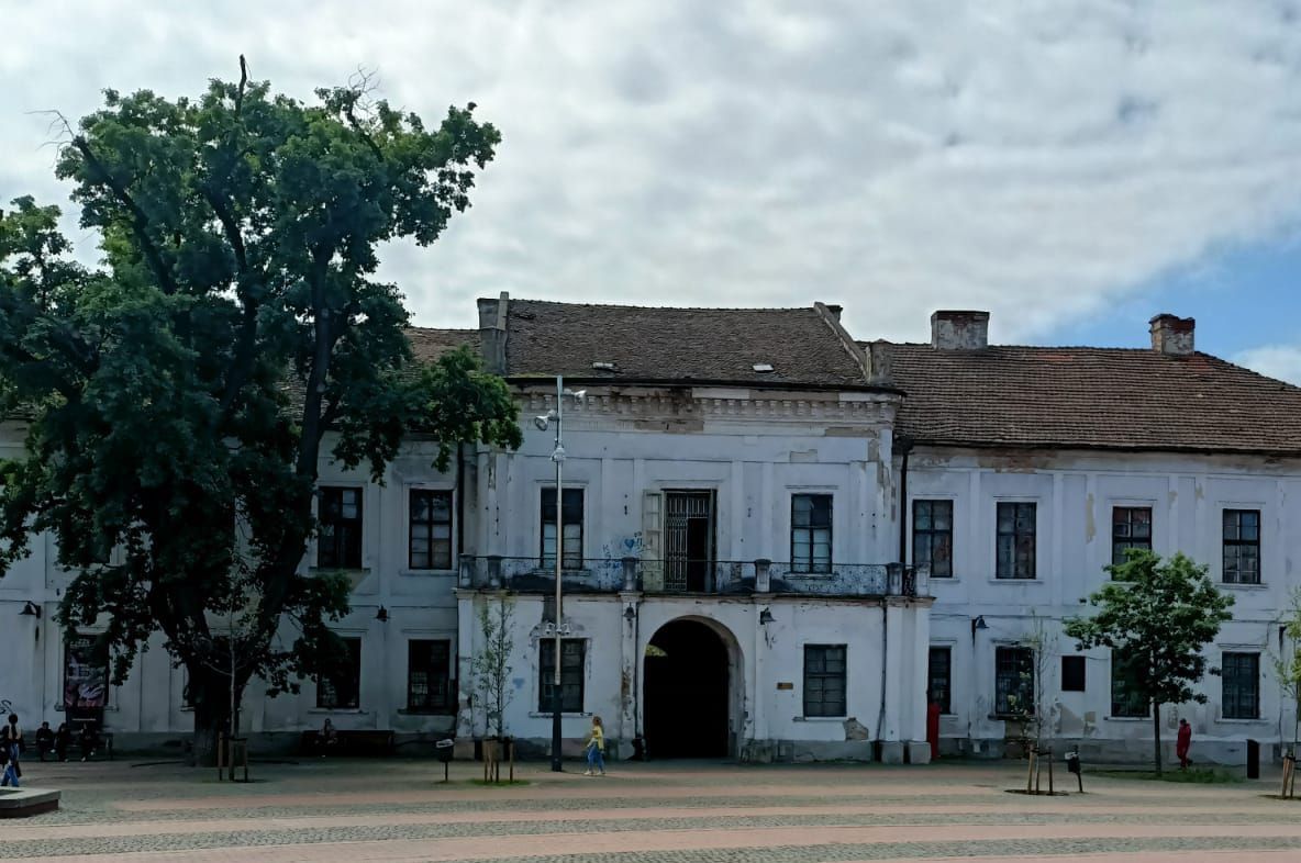 MUZEUL MILITAR DIN TIMIȘOARA: O CLĂDIRE CU ISTORIE, ÎNCĂ AȘTEPTÂND SĂ IȘI REGĂSEASCĂ STRĂLUCIREA