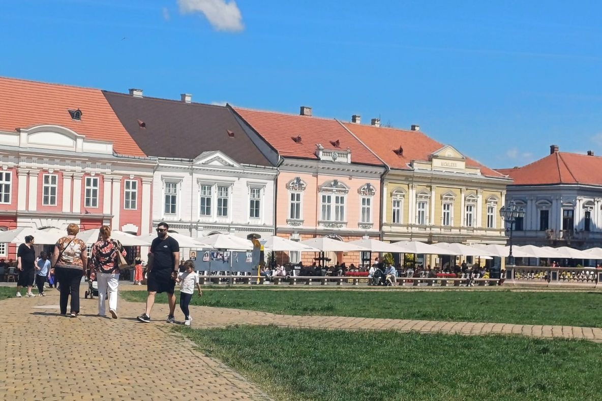 PRIMĂRIA TIMIȘOARA PUNE PRESIUNE PE 12 TERASE DIN CENTRU: AUTORIZAȚII ÎN 7 ZILE SAU EVACUARE