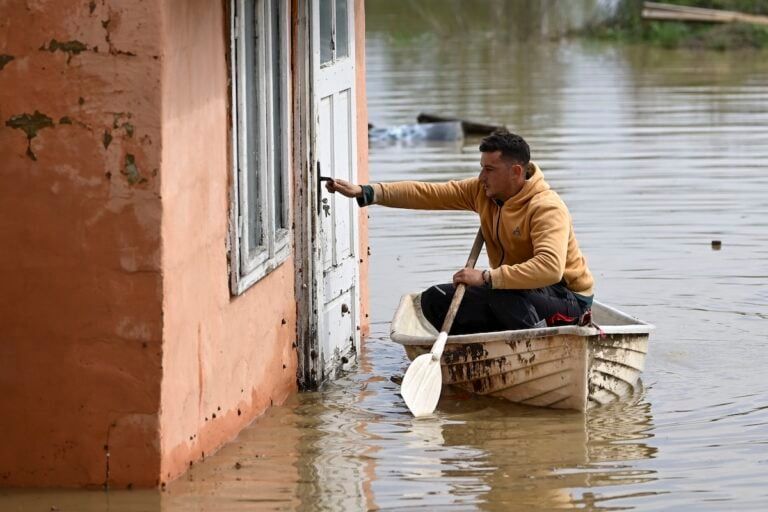 CONSILIERUL AUR, ILIE-VASILE SÎRBU, CRITICĂ GUVERNUL ROMÂNIEI: " GENEROZITATE CU UCRAINA, NEPĂSARE FAȚĂ DE ROMÂNII SINISTRAȚI"