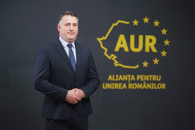 CIPRIAN PARASCHIV: " TINERII SPORTIVI ROMÂNI AU NEVOIE DE SUSȚINERE PENTRU A AJUNGE LA MARI PERFORMANȚE ÎN SPORTURILE DE ECHIPĂ"