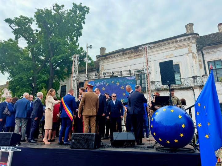 ZIUA EUROPEI, MARCATĂ LA TIMIȘOARA CU PARTICIPAREA SENATORULUI AUR, CIPRIAN-TITI STOICA