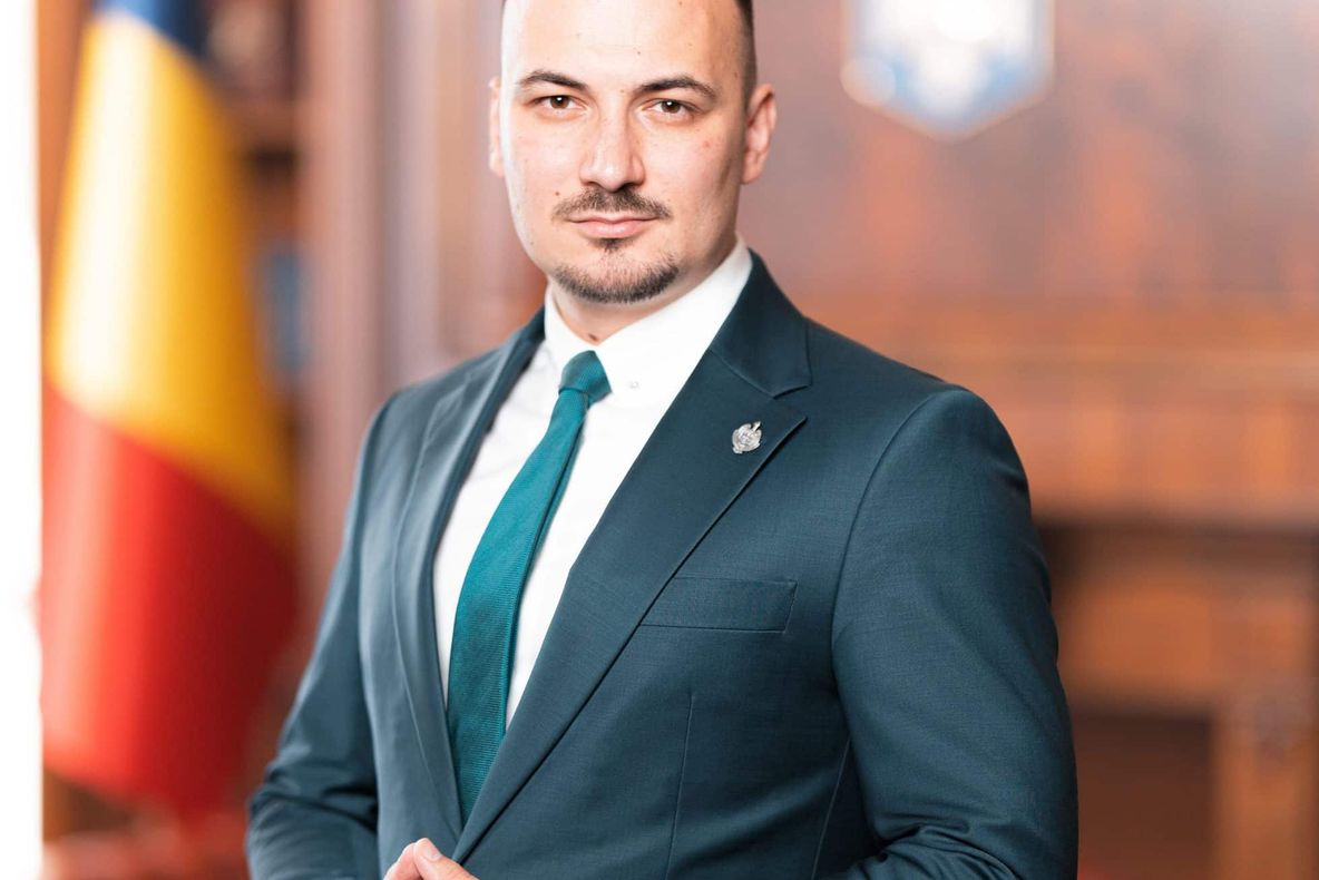 RĂZVAN BIRO (AUR): " BURSELE STUDENȚILOR SUNT UN DREPT, NU UN MOFT!"
