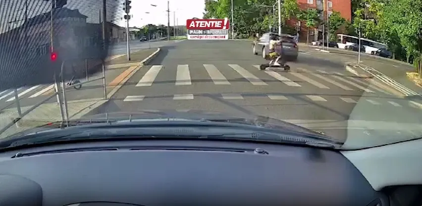 Copil pe trotinetă, la un pas să fie spulberat pe șosea