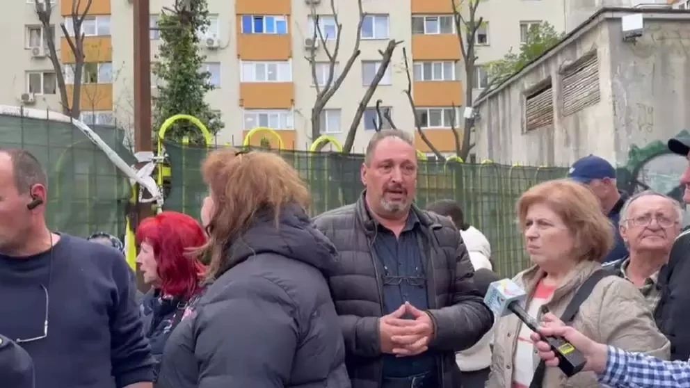 Protest în Rahova: oamenii rămași fără case, după explozie sunt revoltați | VIDEO