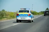A coborât brusc din mașină și a traversat strada fără să se asigure. Un tânăr a fost lovit în plin, la Cluj
