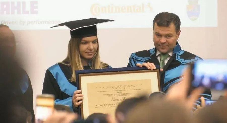simona-halep-doctor-honoris-causa (6)