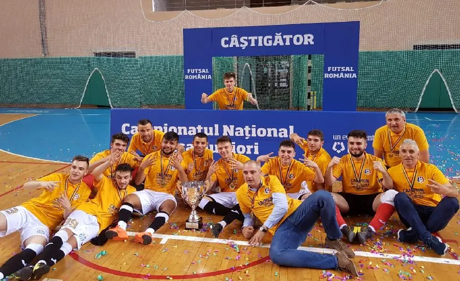 campioni-juniori-futsal-Informatica (1)