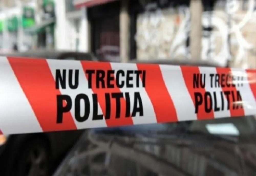 Bancomat aruncat în aer de hoți