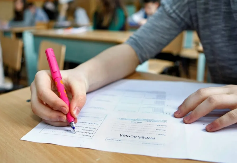 Emoții la Evaluarea Națională. Peste 5000 de elevi din Timiș susțin examenul