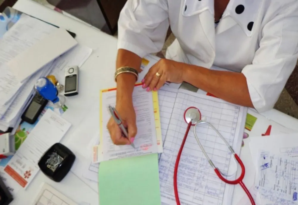 Mai multe concedii medicale, anul trecut, din cauza pandemiei de COVID-19 în Timiș