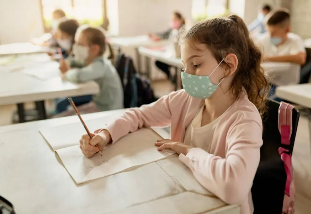 Elevii din Timiș merg la școală: Gradul de ocupare al paturilor Covid este de 40,6%