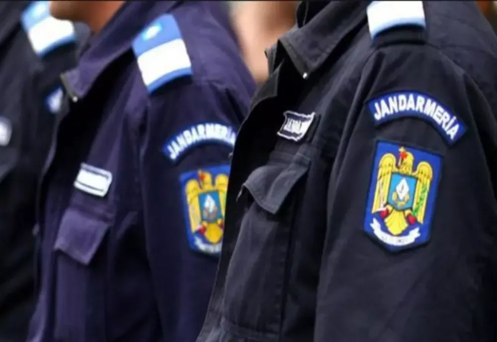 PREZENȚA POLIȚIEI ȘI A JANDARMERIEI VA FI CRESCUTĂ ÎN ZONA ȘCOLILOR 