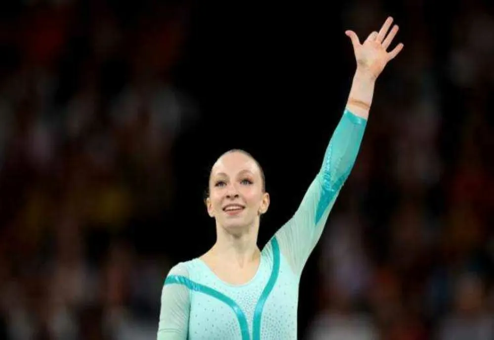 GIMNASTA ANA MARIA BĂRBOSU, FERICITĂ DUPĂ OBȚINEREA MEDALIEI DE BRONZ