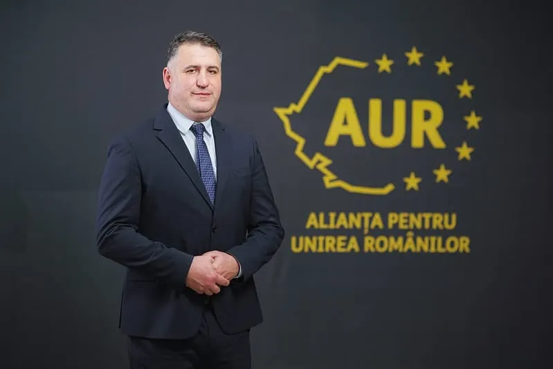Ciprian-Paraschiv-AUR-PRESEDINTE COMISIA PENTRU TINERET SI SPORT-PERFORMANTA-ECHIPE