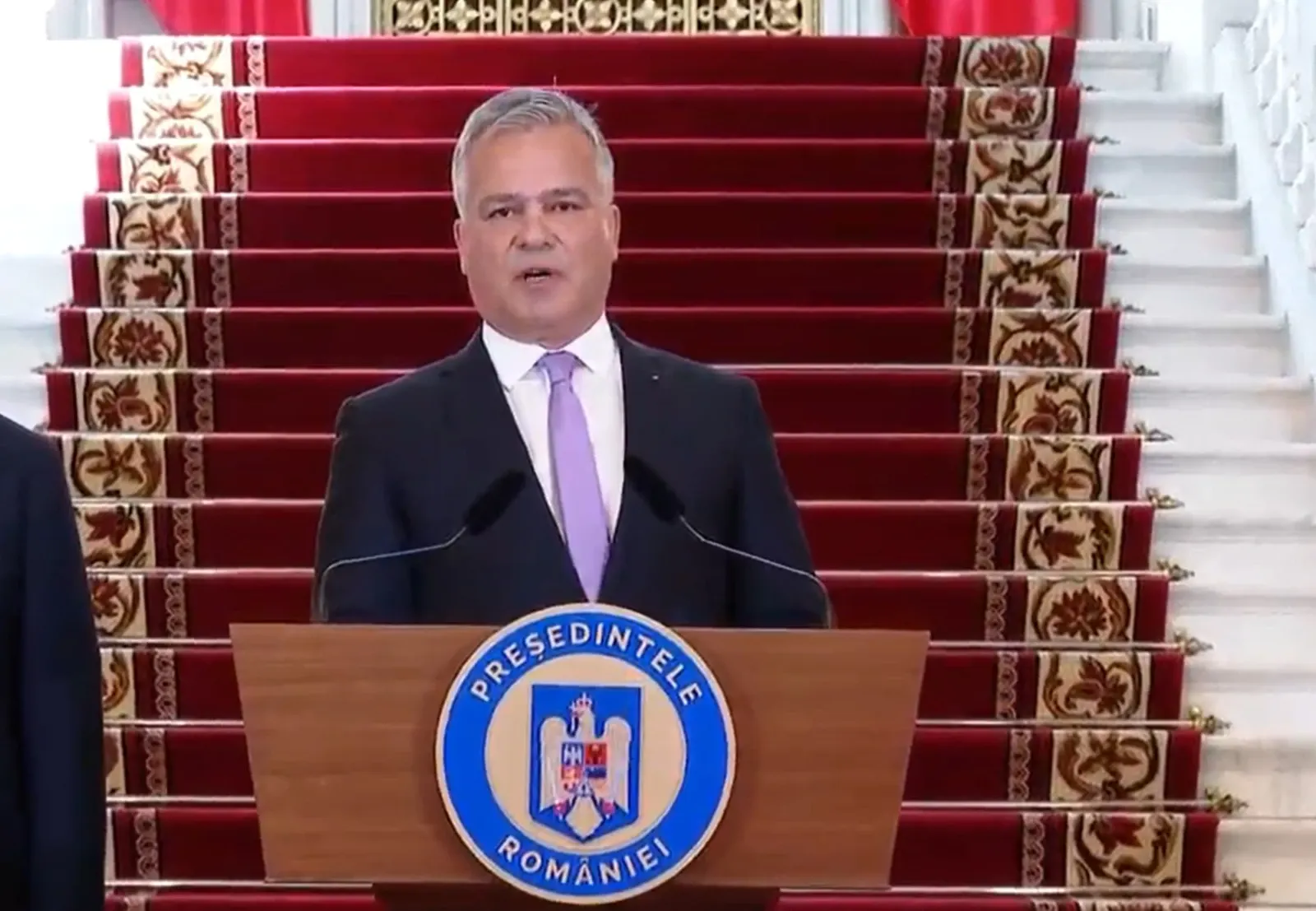 Adrian Ioan Veștea, premier desemnat