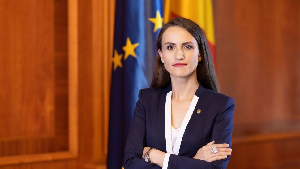 Senatul dezbate luni moțiune împotriva ministrului Oana Țoiu