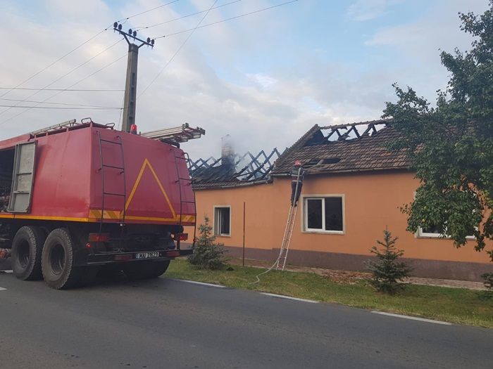 pompieri-incendiu-casa (2)