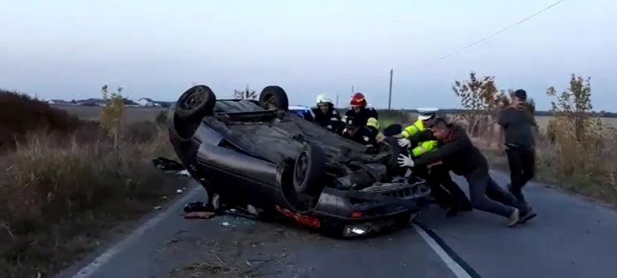 accident-masina-rasturnata