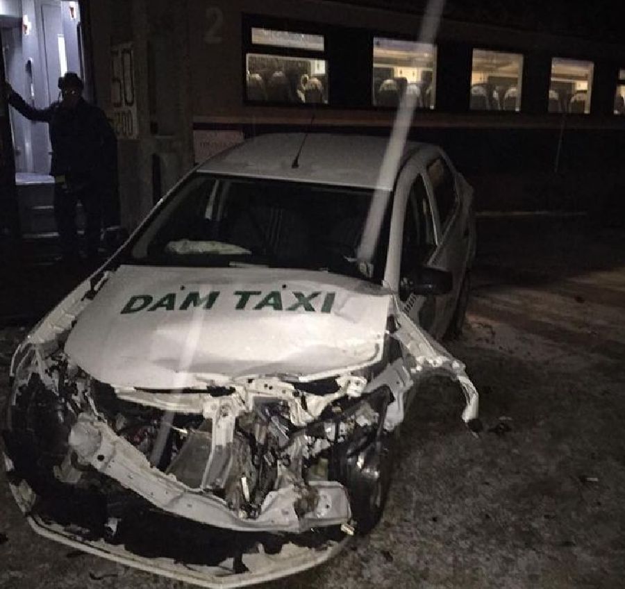 taxi-accident-tren