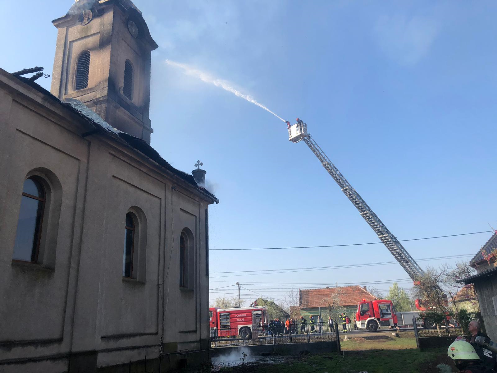 incendiu biserica sustra