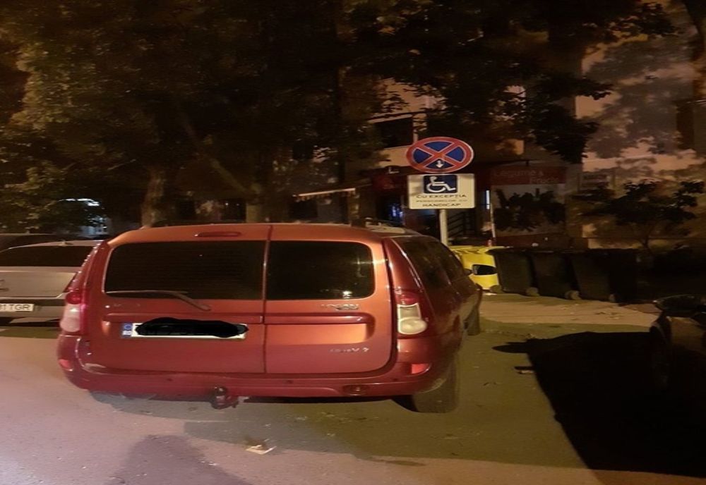 Sancțiuni drastice pentru șogferii care parchează fără a avea dreptul pe locurile rezervate persoanelor cu handicap