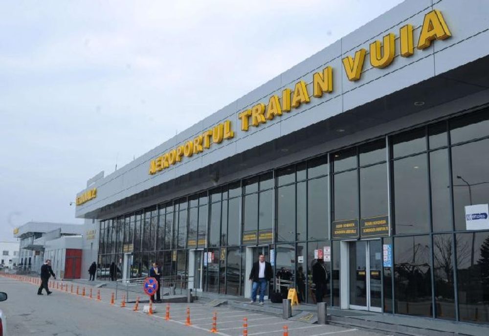 S-a dat în spectacol pe aeroport și a rămas la sol. Bărbat oprit să urce în avion la Timișoara