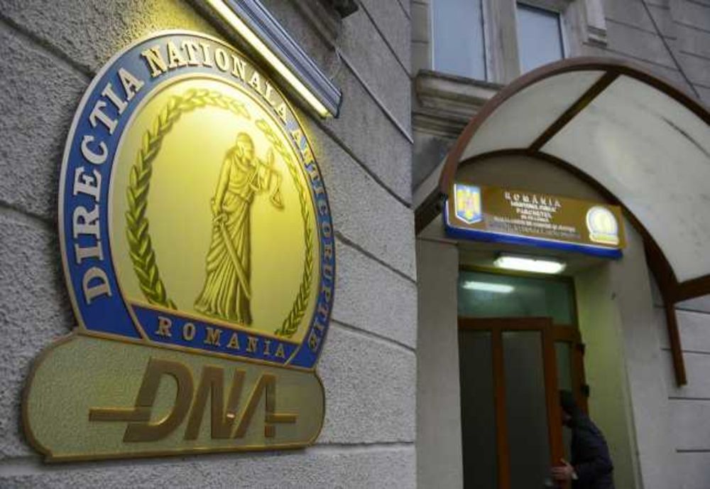 Ore de audieri și opt persoane reținute în scandalul cântăririi TIR-urilor