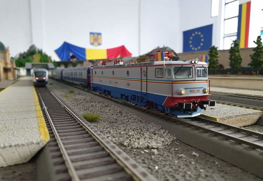 Trenulețe și gări în miniatură. Prima dioramă feroviară din vestul țării, expusă la Timișoara