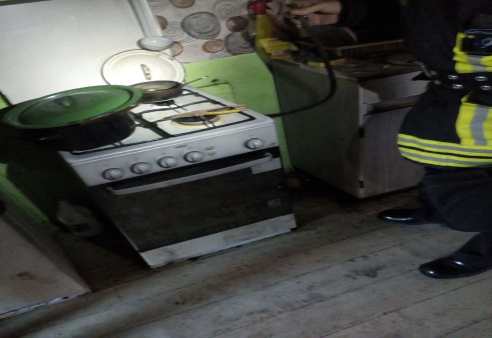 Bărbat rănit după ce a încercat să gătească