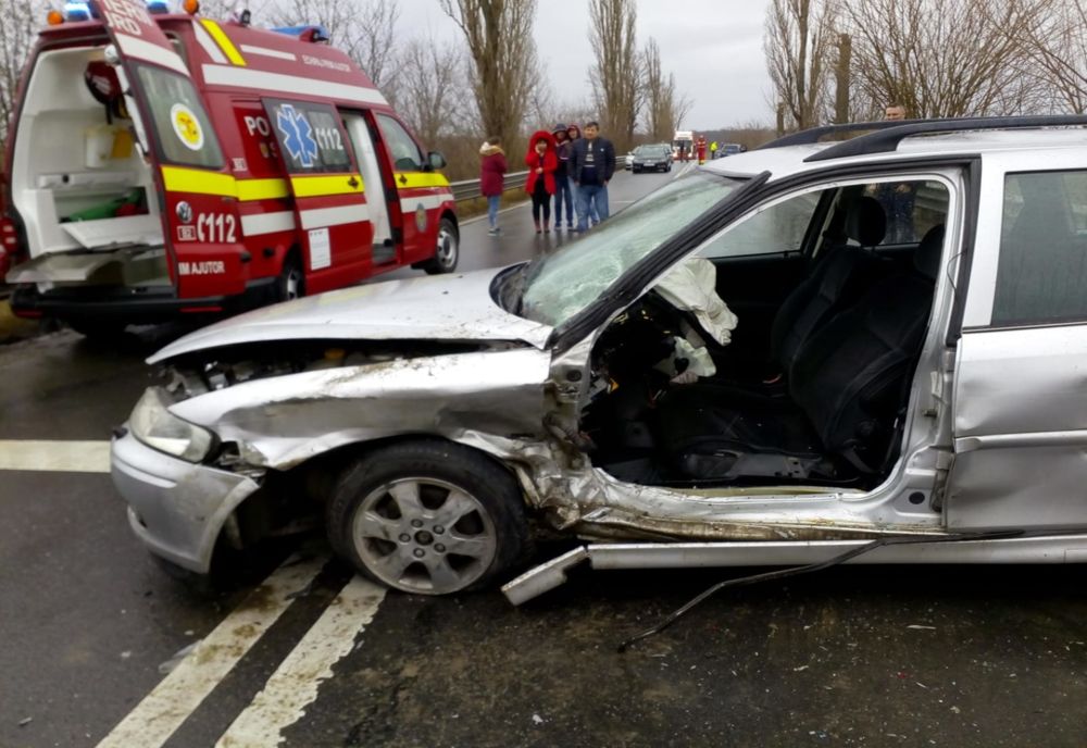 Grav accident de circulație lângă Timișoara. Patru mașini implicate
