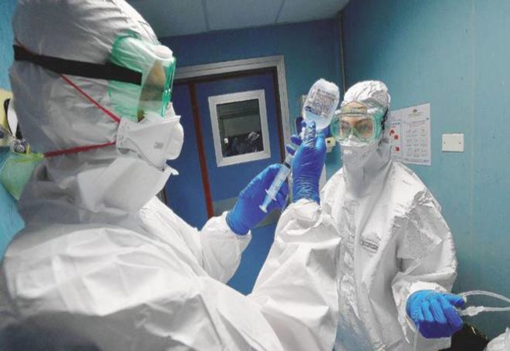 Medici bolnavi sau izolați la domiciliu, în vestul țării