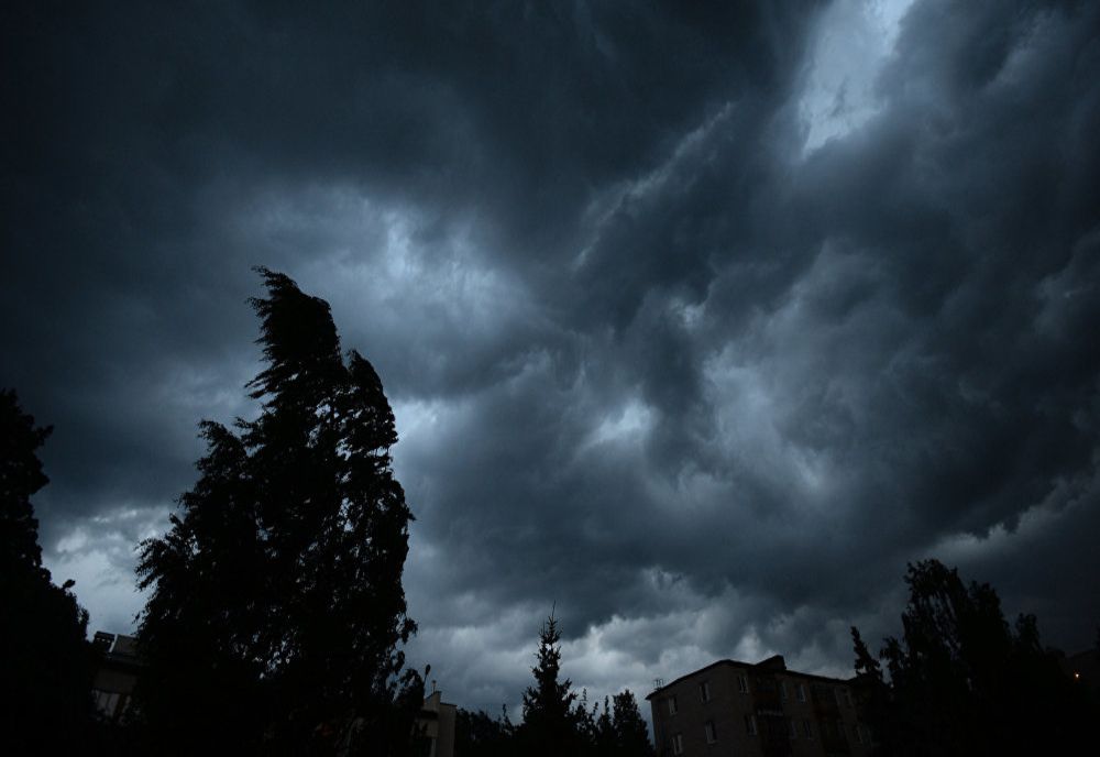 Alerta meteo în județele din vestul țării: vijelii, ploi torențiale și grindină