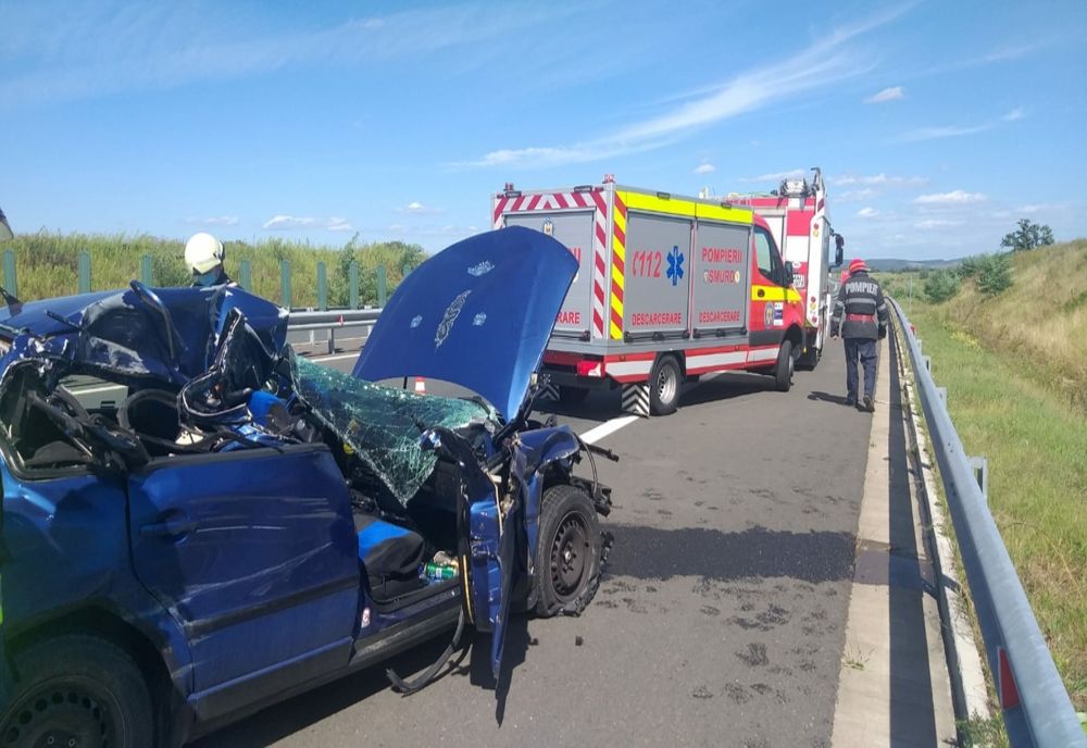 Accident mortal pe auotstradă, după ce o autoutilitară și un autoturism s-au ciocnit