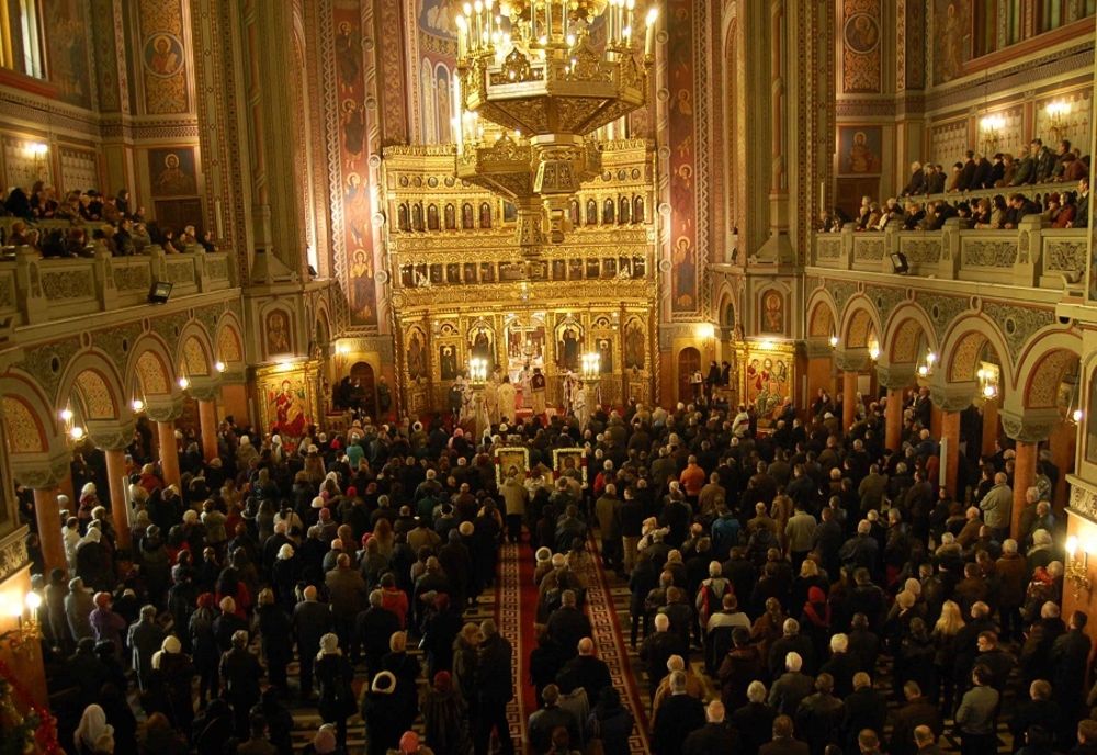 Modificări în modifică desfășurarea slubjelor religioase la trecerea dintre ani