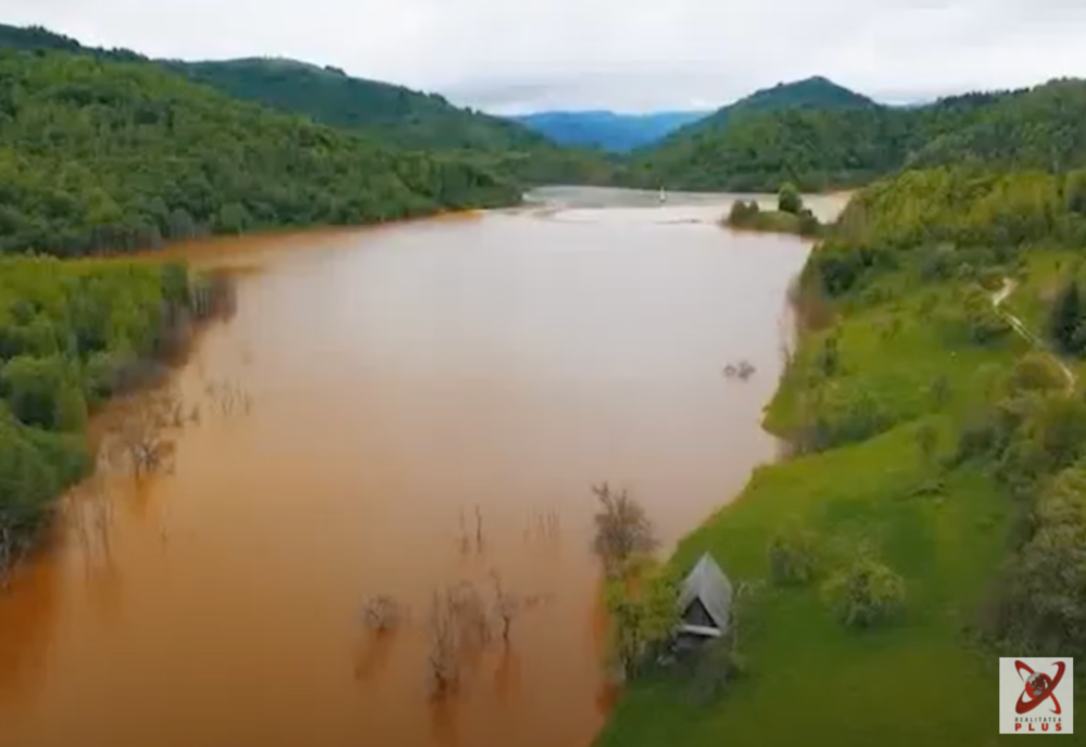 Săteni alungați din paradisul Apusenilor. Liniștea bătrânei Varvara, amenințată de industria minieră - VIDEO