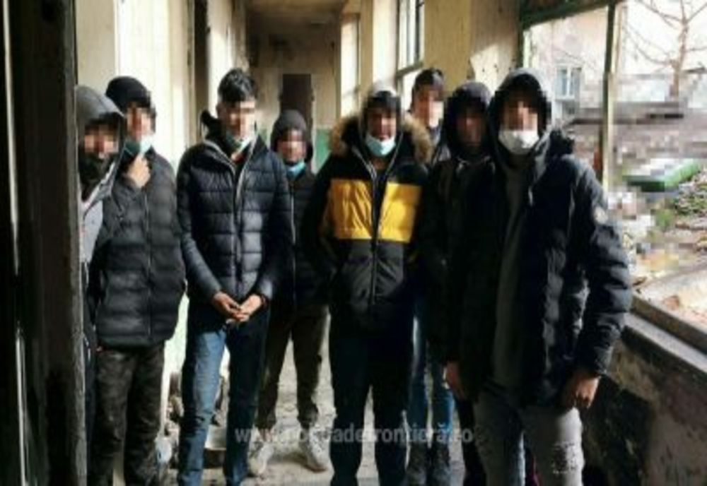 50 de cetăţeni asiatici, solicitanţi de azil în alte centre din ţară, descoperiţi în Timişoara