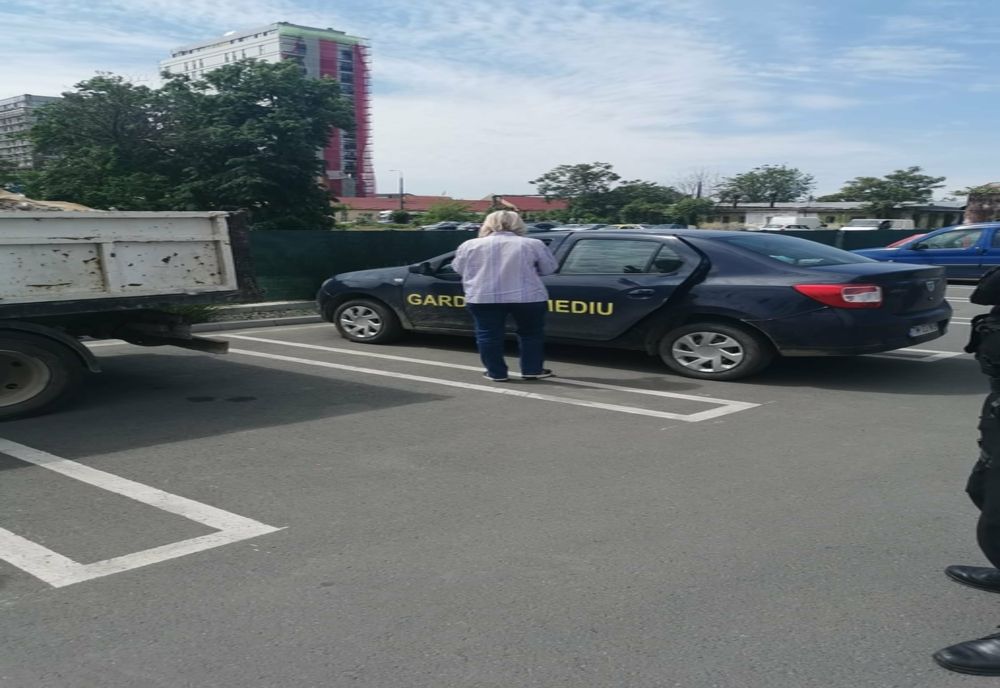 Amendat pentru că a aruncat deșeuri din construcții la voia întâmplării