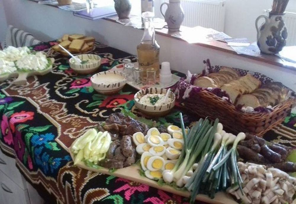 "Mic dejun la Margina" pe podium