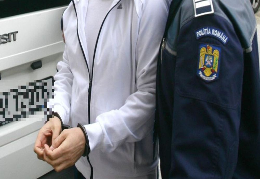 Reținut pentru șantaj și violarea vieții private