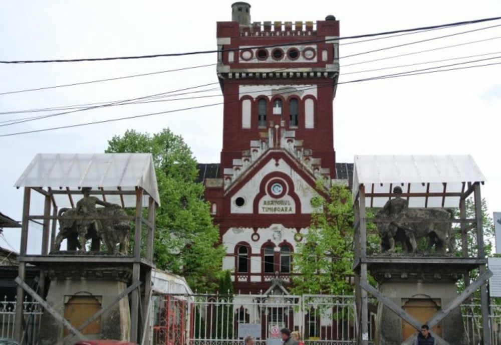Se reabilitază clădirile istorice din complexul fostului abator din Timișoara. Vechiul gard, o problemă